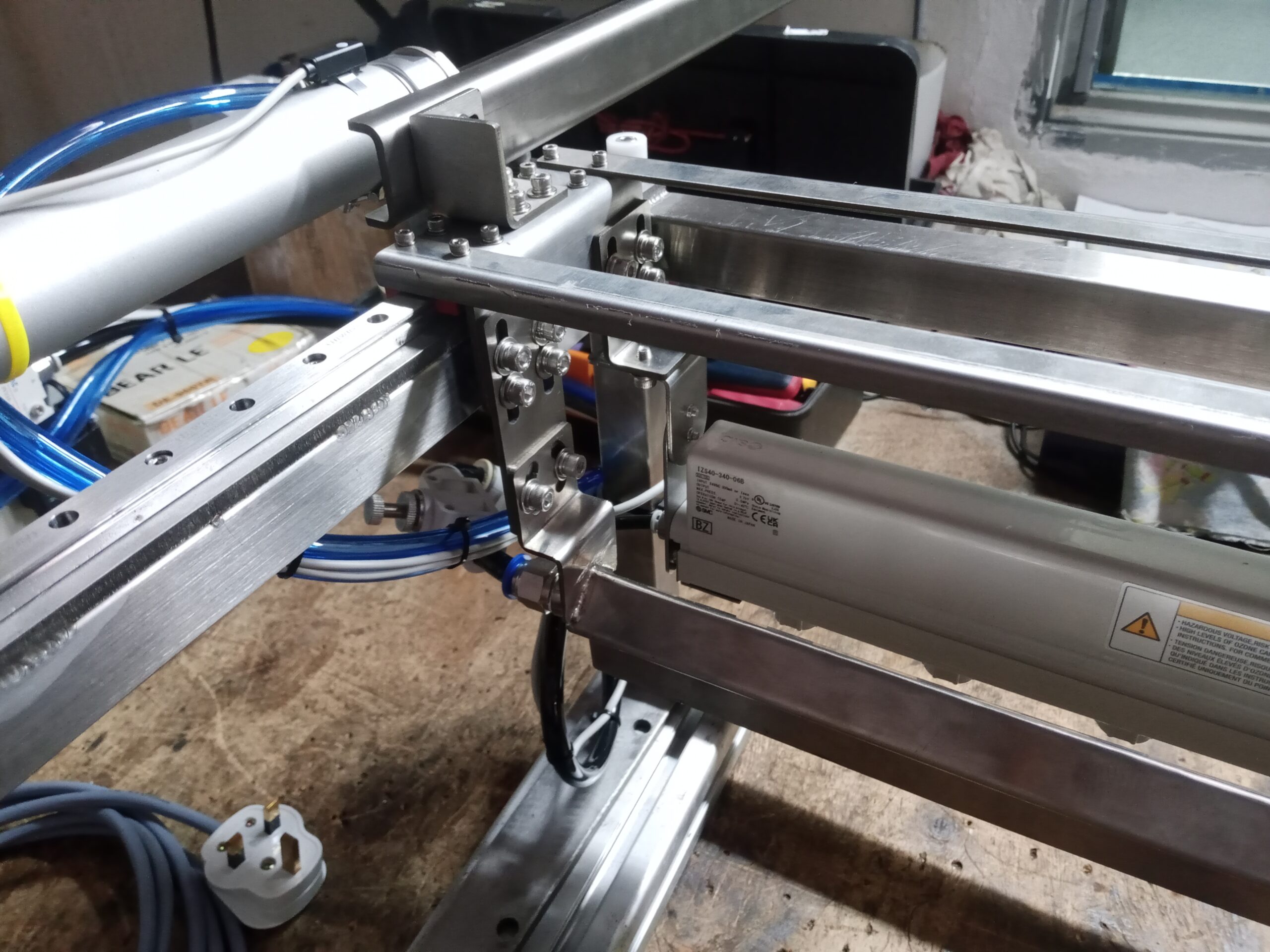 Pure Automation - Air Blow for Plastic & Rubber manufacturing with automation systems